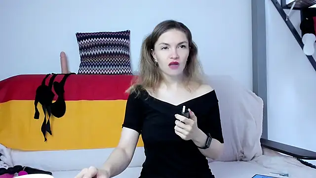 Snapshot of Katherine_Twilight chatting on 5, 12, 2024 Katherine Twilight online show from 5, 12, 2024