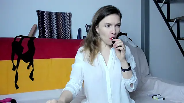 Snapshot of Katherine_Twilight chatting on 21, 2, 2025 Katherine Twilight online show from 21, 2, 2025