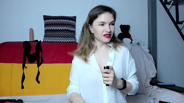 Snapshot of Katherine_Twilight chatting on 7, 3, 2025 Katherine Twilight online show from 7, 3, 2025