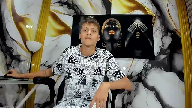 Snapshot of mono_blonde chatting on 12, 9, 2025 mono blonde online show from 12, 9, 2025