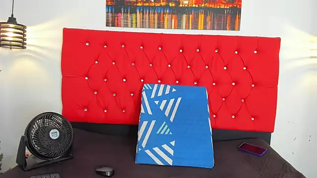 carolinacrus01 online show from 9, 11, 2025