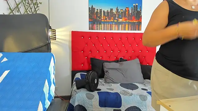 carolinacrus01 online show from 22, 11, 2025