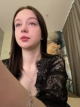 Snapshot of MiraXS chatting on 12, 5, 2026 MiraXS online show from 12, 5, 2026