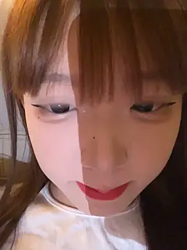 D-033 online show from 7, 11, 2025