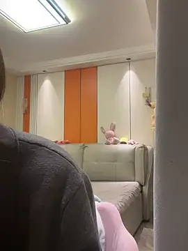 D-033 online show from 8, 11, 2025