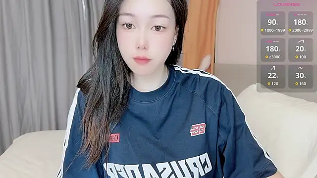 Bella Ava online show from 16, 10, 2025