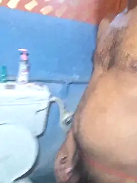 Snapshot of cutecouple1983 chatting on 14, 10, 2025 cutecouple1983 online show from 14, 10, 2025