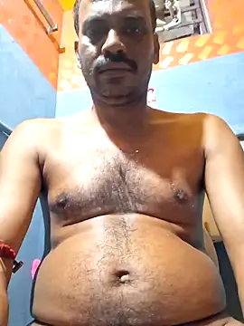 Snapshot of cutecouple1983 chatting on 29, 11, 2025 cutecouple1983 online show from 29, 11, 2025