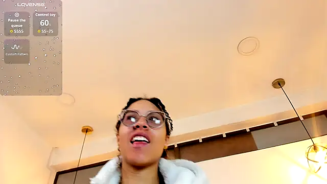 Hanna Cornee  online show from 16, 10, 2025