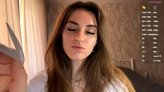 miainheat online show from 8, 10, 2025