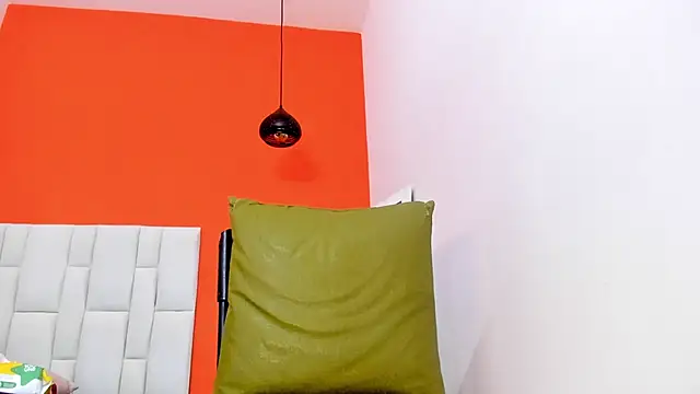 Roxan-hot69 online show from 16, 9, 2025