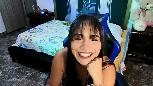 Snapshot of carolxotic chatting on 19, 5, 2026 carolxotic online show from 19, 5, 2026