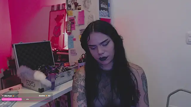 aleksanoir online show from 8, 6, 2026