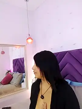 Kaylachannell online show from 21, 4, 2026