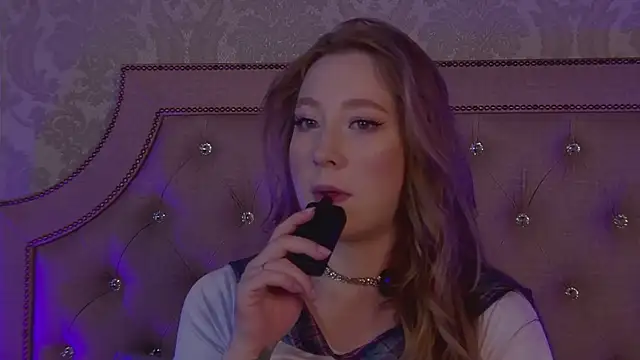 MiaEuphoria  online show from 17, 11, 2025