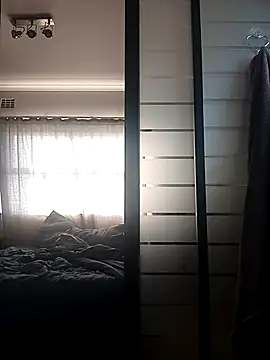 RFeltomWhitJ online show from 8, 11, 2025