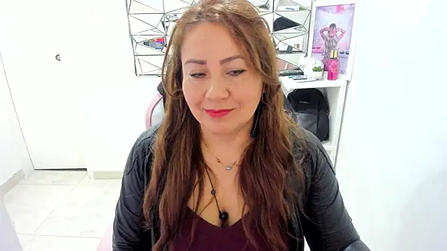Snapshot of camixxx_m chatting on 24, 4, 2026 camixxx m online show from 24, 4, 2026