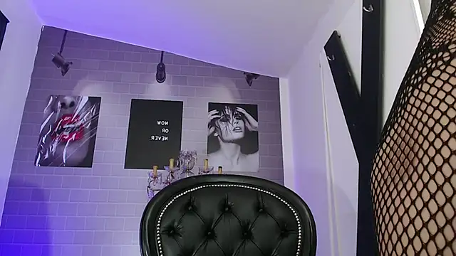 aleesha cameron02 online show from 7, 1, 2026