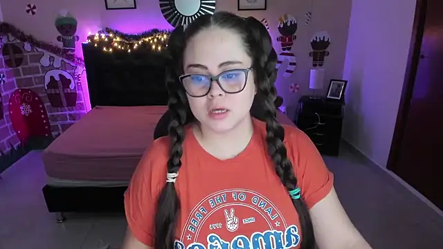 LolaVillalobos online show from 16, 12, 2025