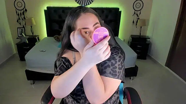 LolaVillalobos online show from 25, 6, 2026