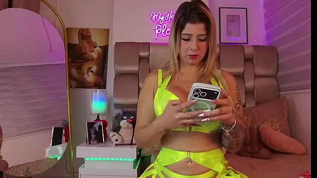 XXMILE online show from 18, 11, 2025