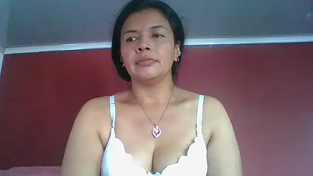 Snapshot of DianaOchoa_ chatting on 12, 3, 2026 DianaOchoa online show from 12, 3, 2026