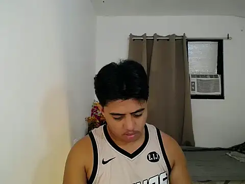 Hugecock2hundle intown online show from 16, 11, 2025