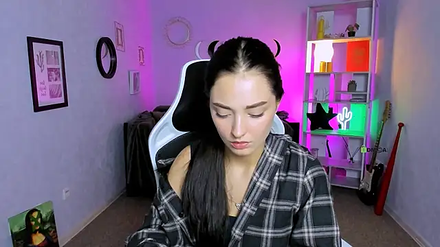 miki-niki online show from 10, 9, 2025