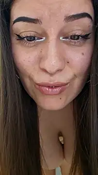 Snapshot of Larissa4U chatting on 1, 10, 2025 Larissa4U online show from 1, 10, 2025