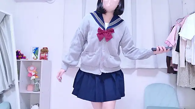 Snapshot of Anzu_xx chatting on 4, 12, 2025 Anzu xx online show from 4, 12, 2025