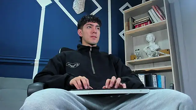 etham wolf  online show from 10, 11, 2025