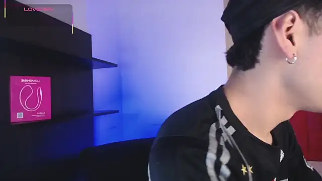 Ezra Storm online show from 21, 10, 2025