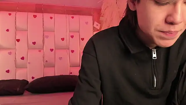 Daphne And Roger online show from 18, 2, 2026