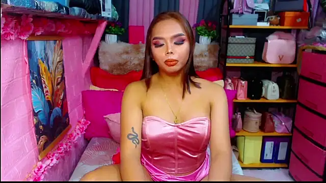 MoniqueCeleste online show from 12, 10, 2025