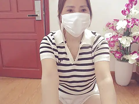 Snapshot of ruby_8x chatting on 30, 10, 2025 ruby 8x online show from 30, 10, 2025