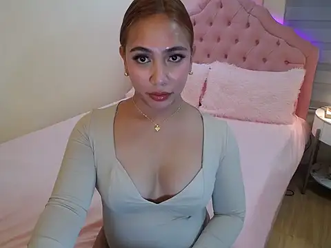 ur seductivelaura online show from 20, 12, 2025