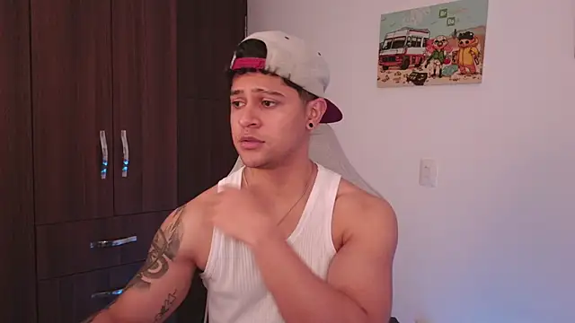 domsantiago  online show from 10, 9, 2025