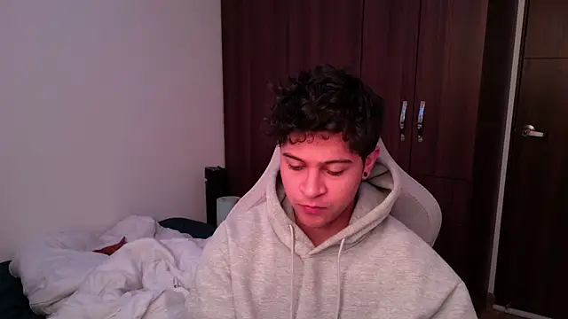 domsantiago  online show from 3, 10, 2025