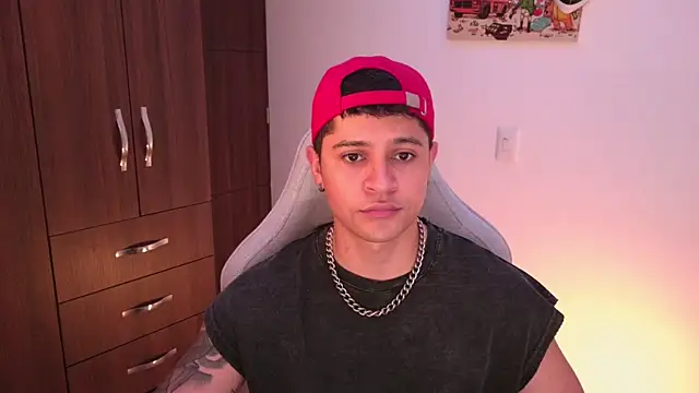 domsantiago  online show from 7, 11, 2025