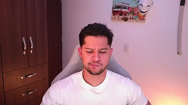 Snapshot of domsantiago_ chatting on 16, 12, 2025 domsantiago online show from 16, 12, 2025