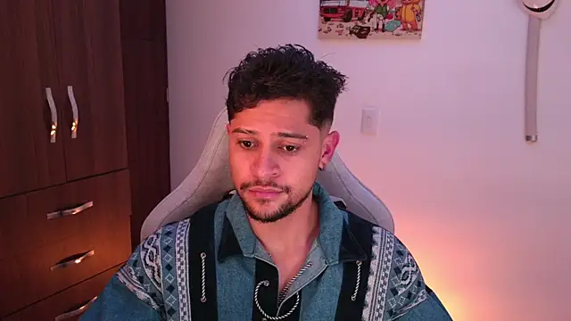 Snapshot of domsantiago_ chatting on 10, 1, 2026 domsantiago online show from 10, 1, 2026