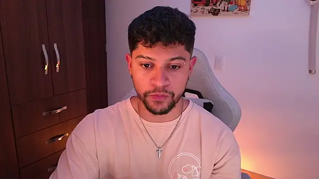 Snapshot of domsantiago_ chatting on 6, 2, 2026 domsantiago online show from 6, 2, 2026