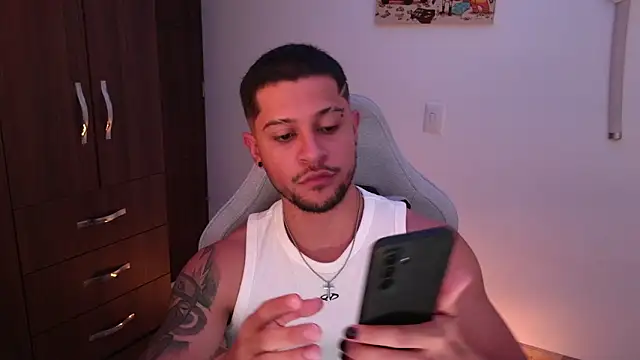 Snapshot of domsantiago_ chatting on 12, 2, 2026 domsantiago online show from 12, 2, 2026