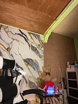 Im ur mother online show from 15, 4, 2026