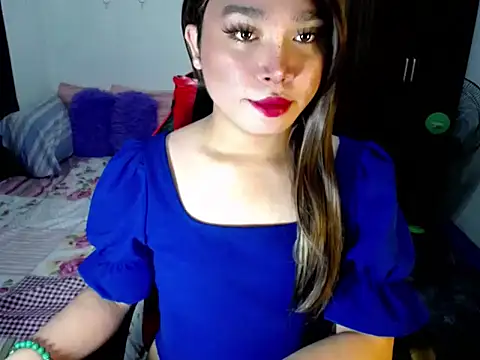 Urassiansweetcummer online show from 4, 10, 2025