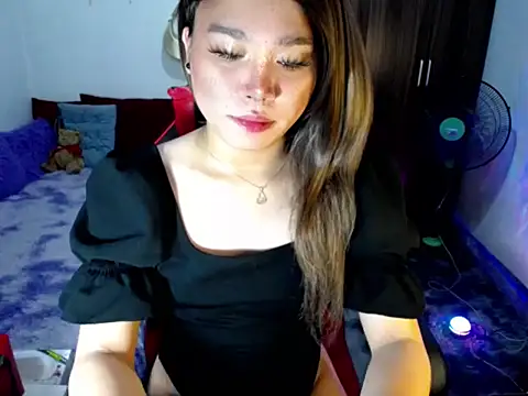 Urassiansweetcummer online show from 20, 3, 2026