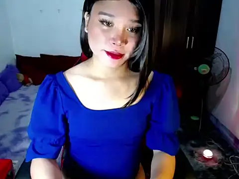 Urassiansweetcummer online show from 7, 7, 2026