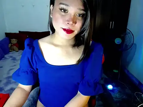 Urassiansweetcummer online show from 9, 7, 2026