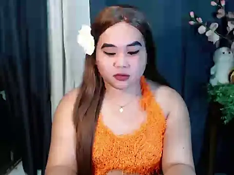 Snapshot of queen_staceyy chatting on 22, 12, 2025 queen staceyy online show from 22, 12, 2025