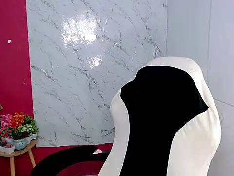 Snapshot of liane_mei chatting on 7, 5, 2026 liane mei online show from 7, 5, 2026